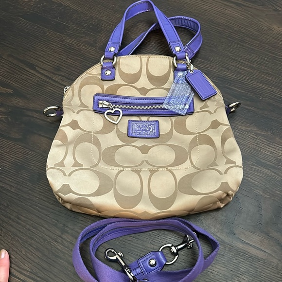 Coach Handbags - Coach Poppy Daisy Signature Foldover Crossbody Bag